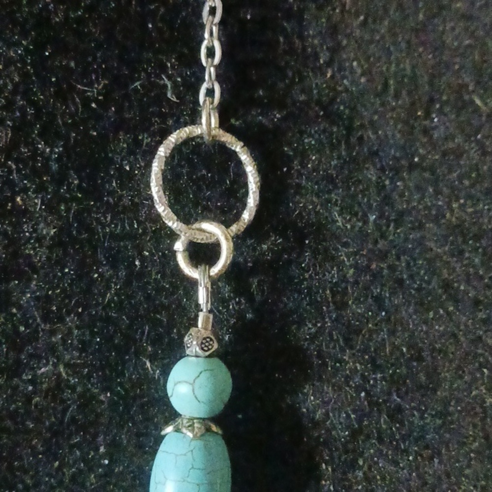 Chic Turquoise and Red Beaded Necklace - Picture 4 of 5